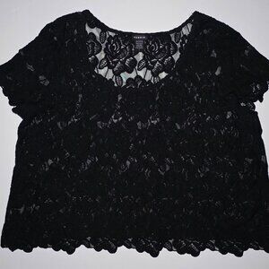 Torrid Womens Black Lace Short Sleeve Top with Floral Design Size 1